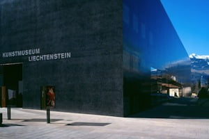 Kunstmuseum Liechtenstein presents Don’t Smile. On the Humour of Art